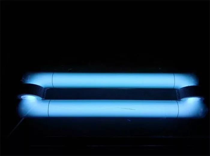 中植汽车 以紫外线灯技术赋能健康客车，构筑全面防控安全出行新防线